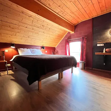 بيت للعطل The Roots