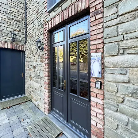 The Roots بيت للعطل