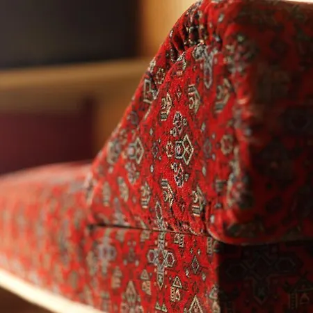 The Roots بيت للعطل *